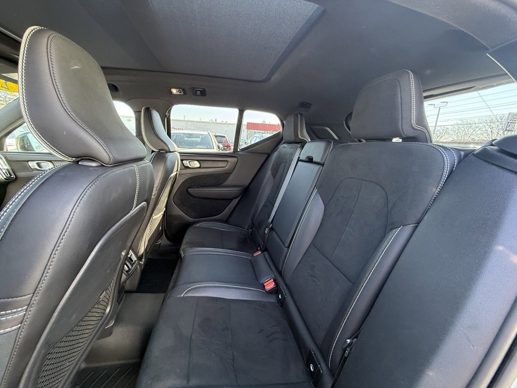 Used 2020 Volvo XC40 R-Design T5 AWD R-Design