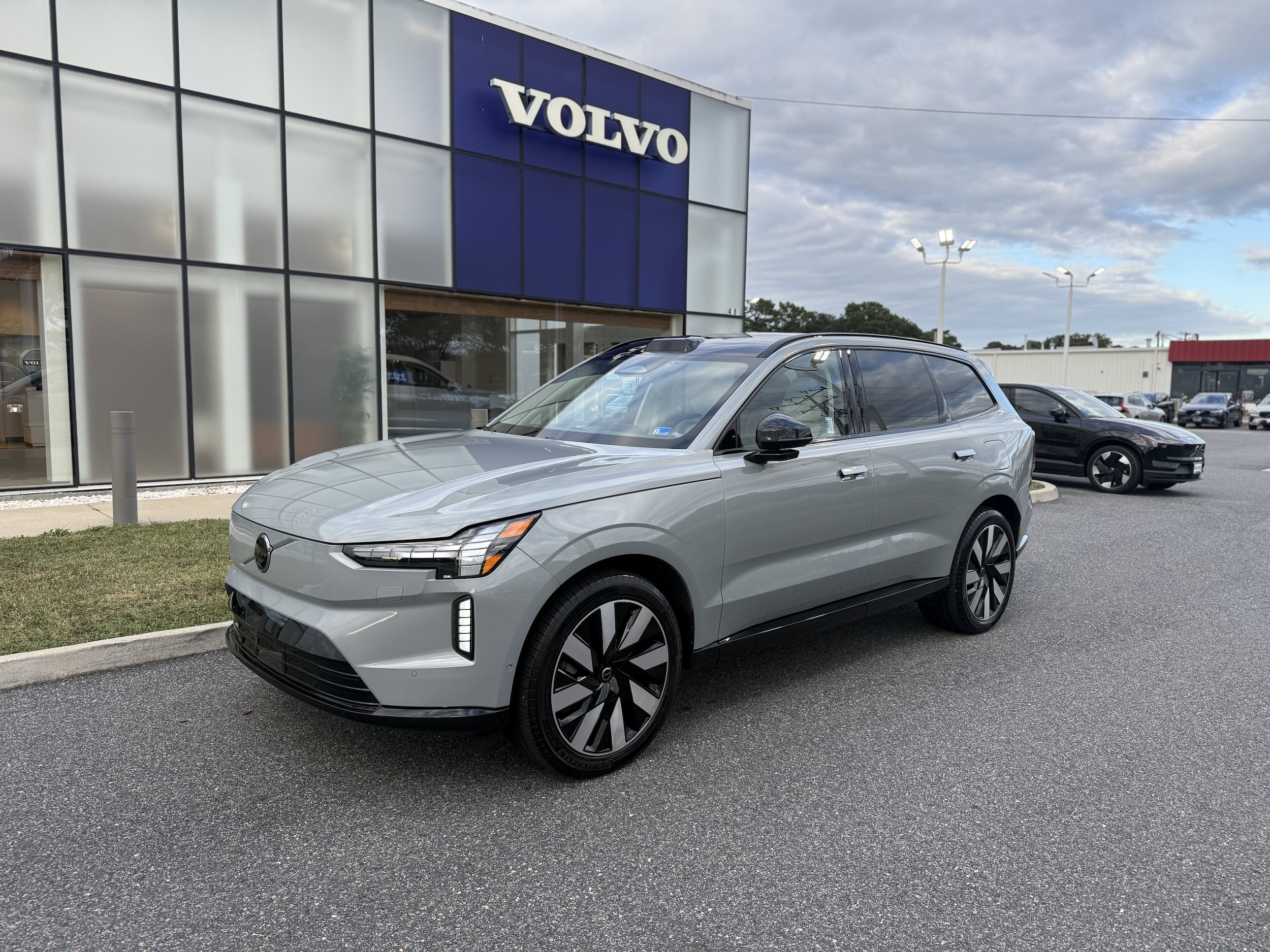 Certified 2025 Volvo EX90 Ultra with VIN 7JDEV3VL8SG000485 for sale in Virginia Beach, VA