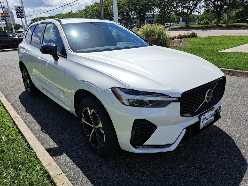 New 2026 Volvo XC60 B5 Core SUV