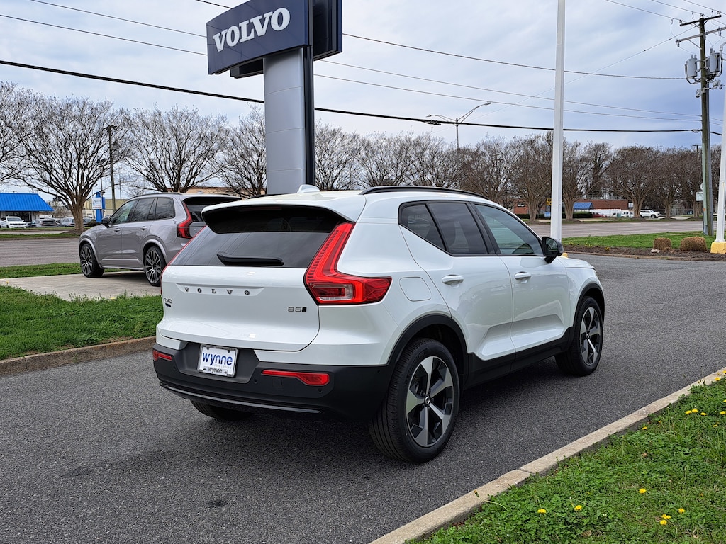 New 2026 Volvo XC40 B5 Plus SUV