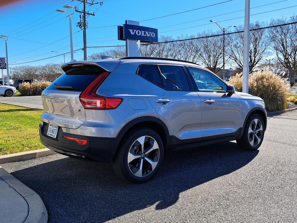 New 2026 Volvo XC40 B5 Plus SUV