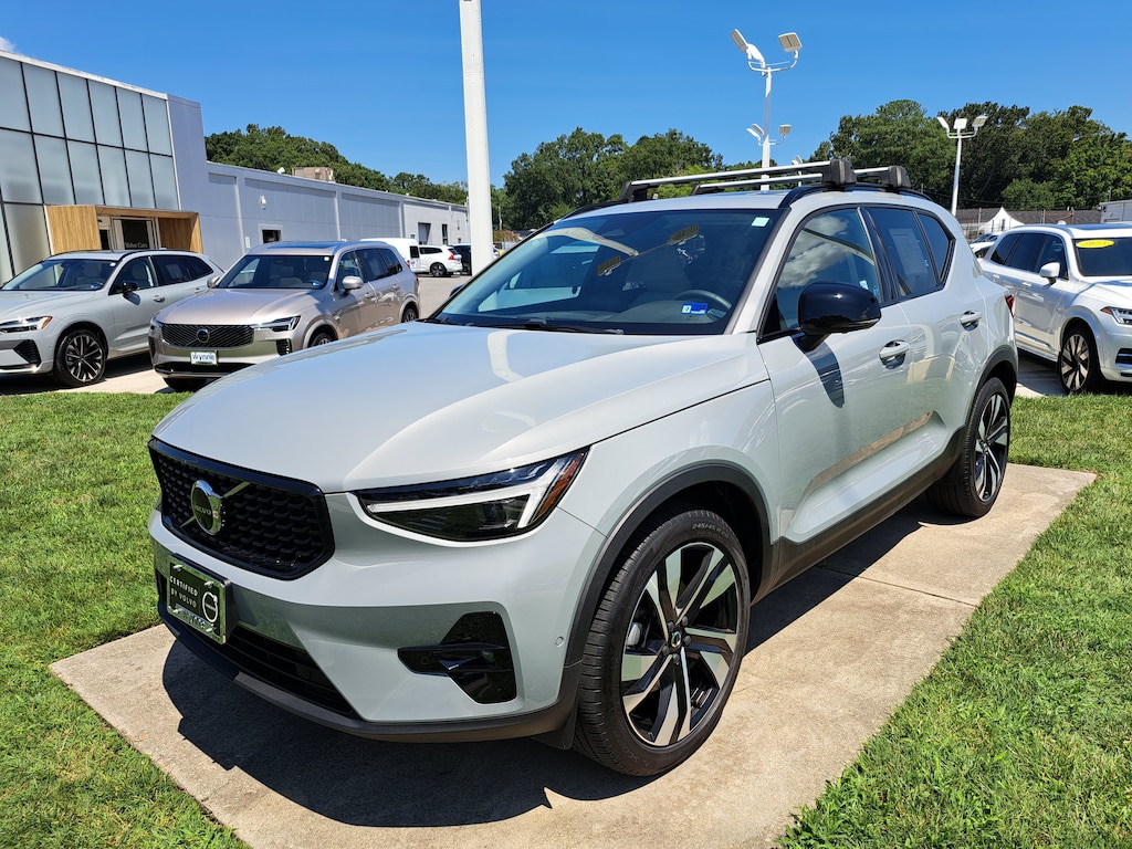 Certified 2024 Volvo XC40 Ultimate Dark Theme B5 AWD Ultimate Dark Theme
