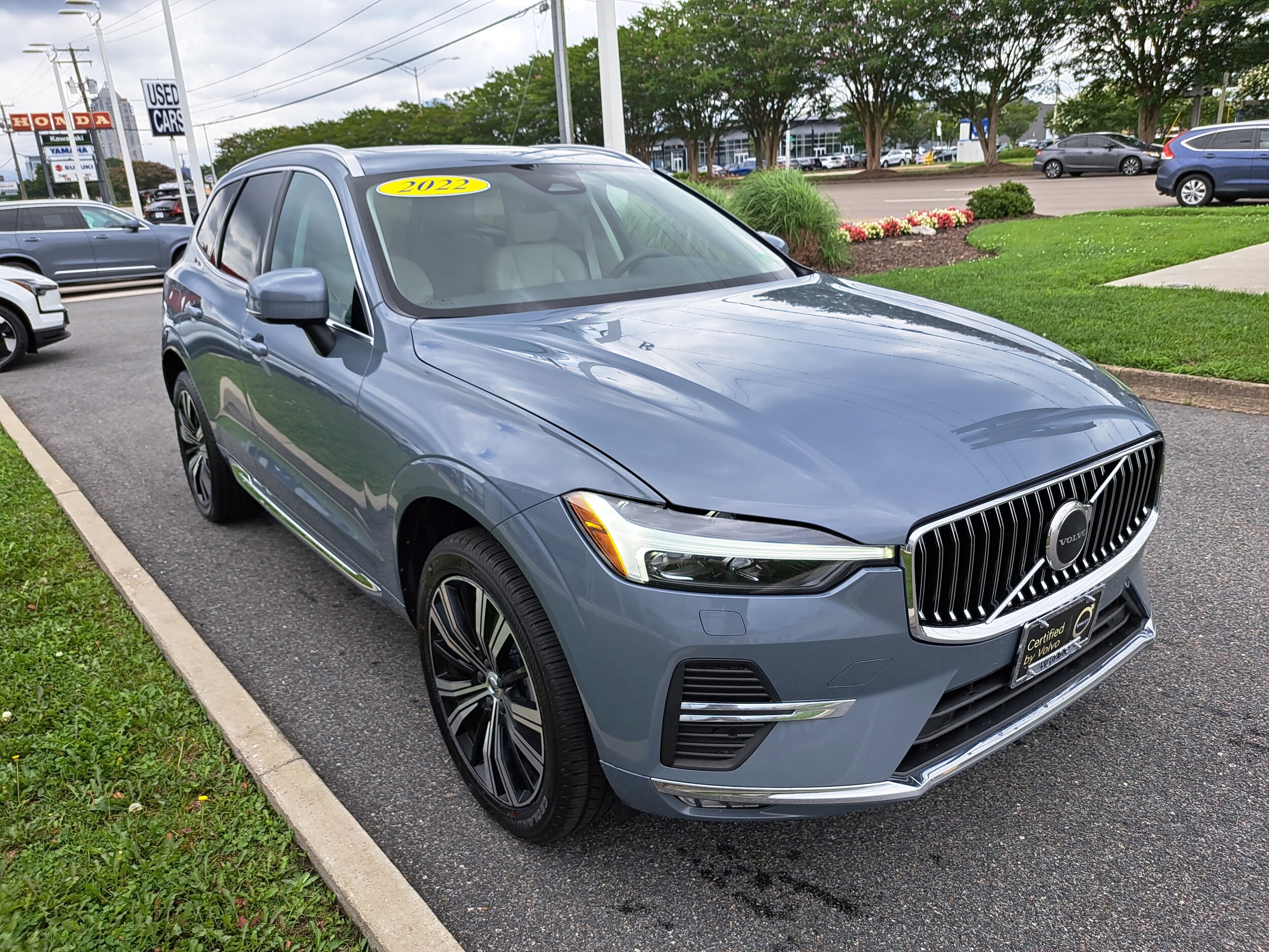 2022 Volvo XC60 Inscription photo 4