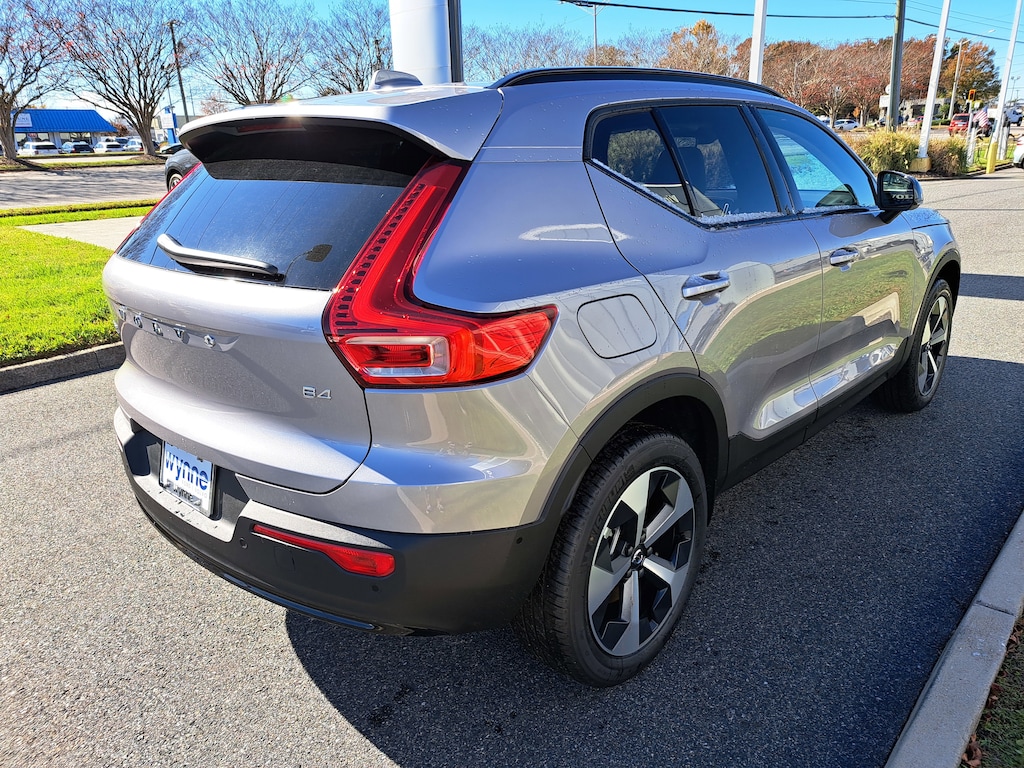 New 2026 Volvo XC40 B4 Plus SUV