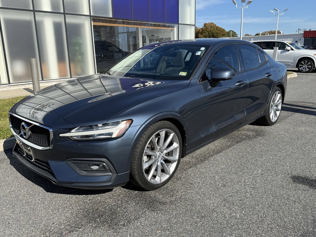 2019 Volvo S60 T5 Momentum photo 4