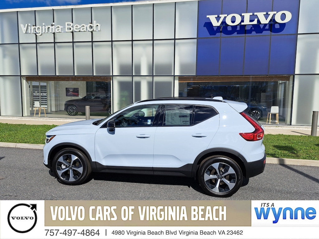 New 2026 Volvo XC40 B5 Plus SUV