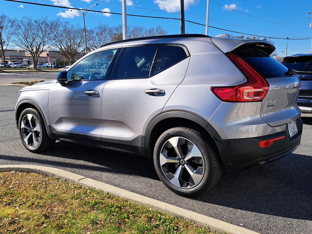 New 2026 Volvo XC40 B5 Plus SUV
