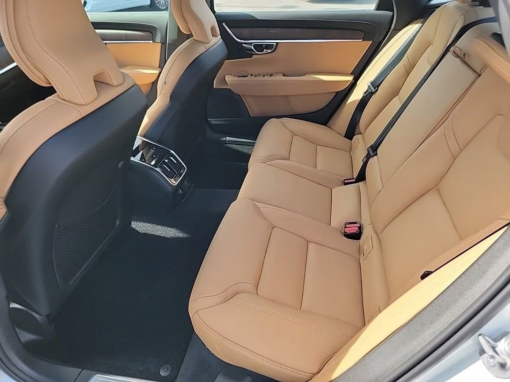Certified 2023 Volvo XC90 Recharge Plug-In Hybrid Core Bright Theme T8 eAWD PHEV Core Bright Theme 7P