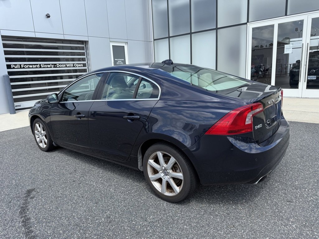 2016 Volvo S60 T5 Drive-E Premier photo 2
