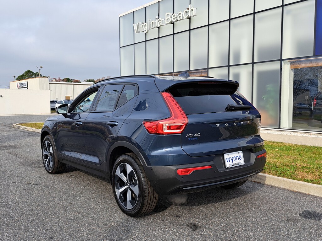 New 2026 Volvo XC40 B4 Plus SUV