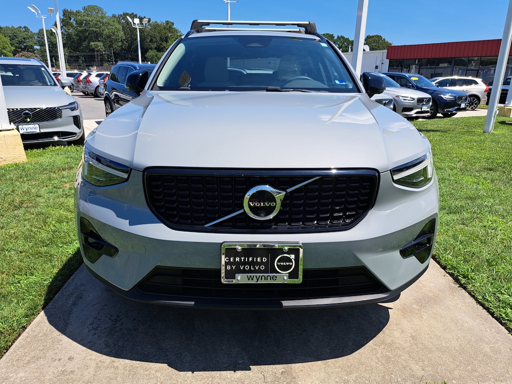 Certified 2024 Volvo XC40 Ultimate Dark Theme B5 AWD Ultimate Dark Theme