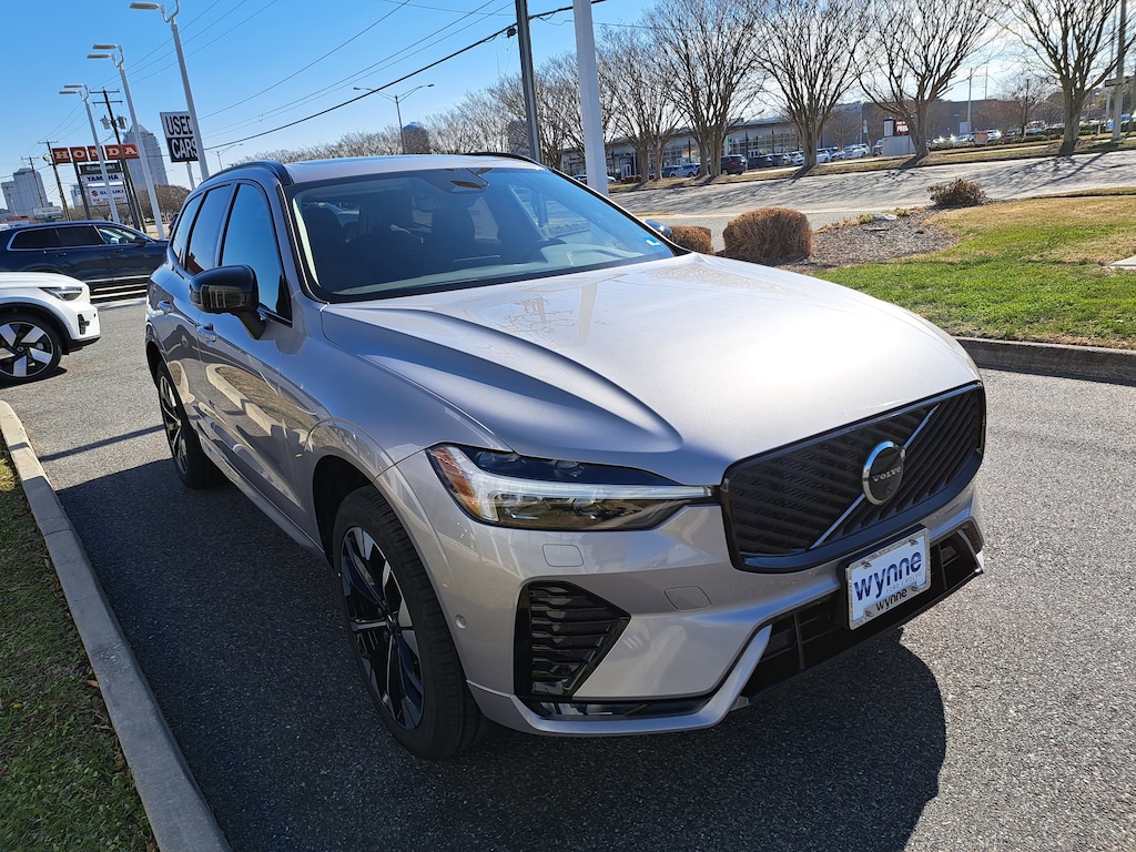 New 2026 Volvo XC60 B5 Plus SUV