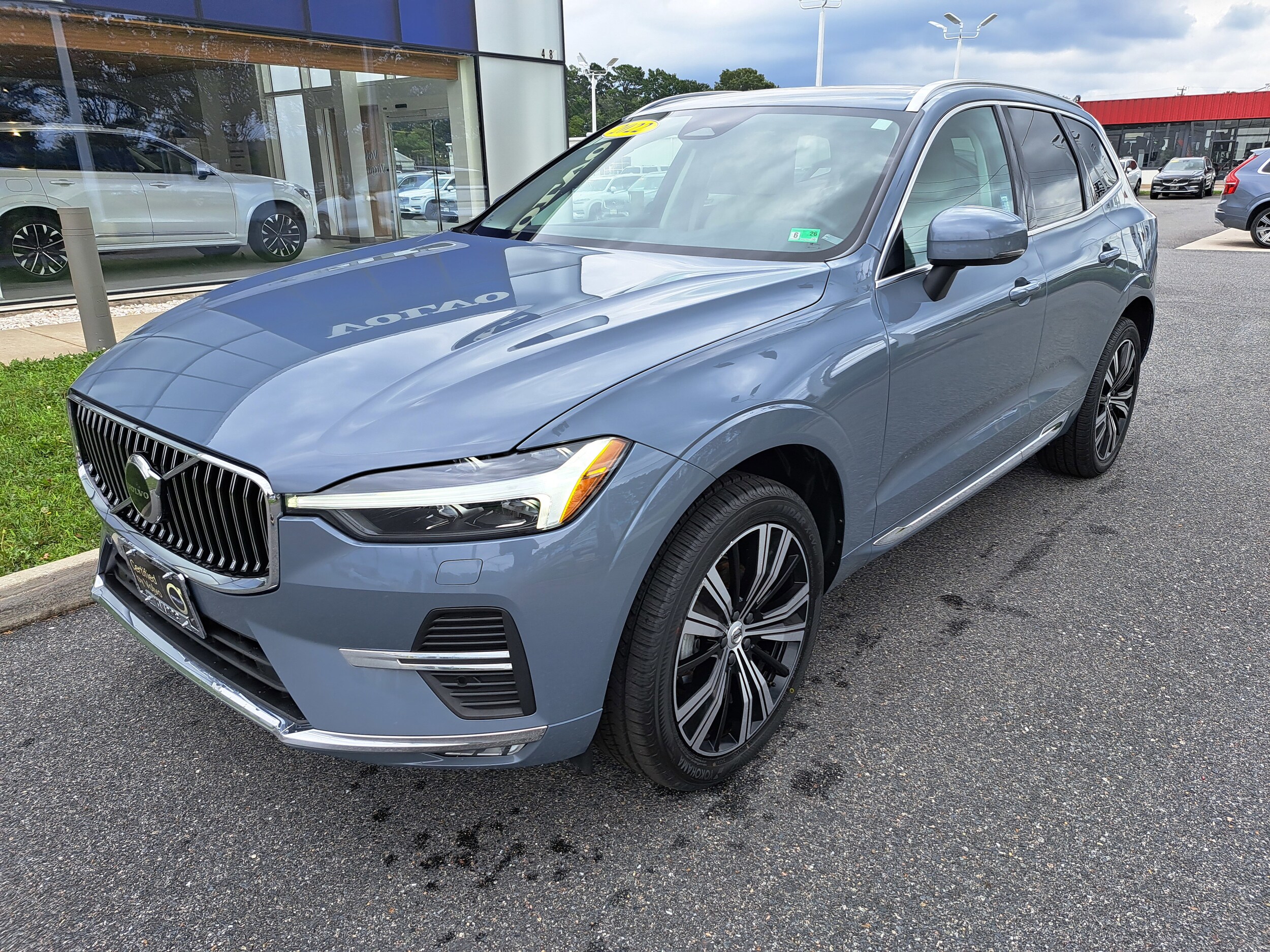 2022 Volvo XC60 Inscription photo 2