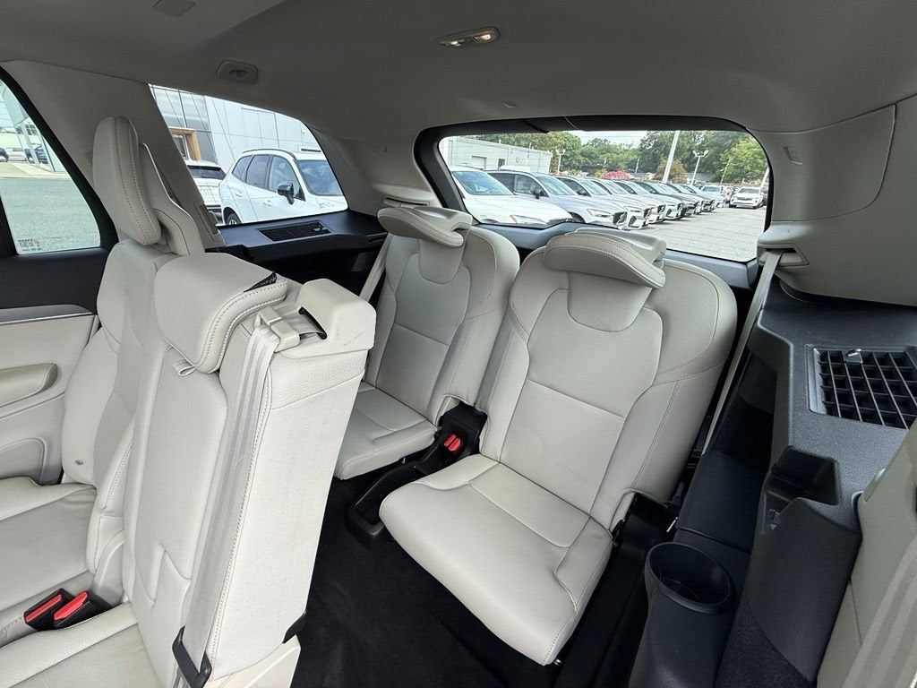 Certified 2023 Volvo XC90 Core B5 AWD Core 7P