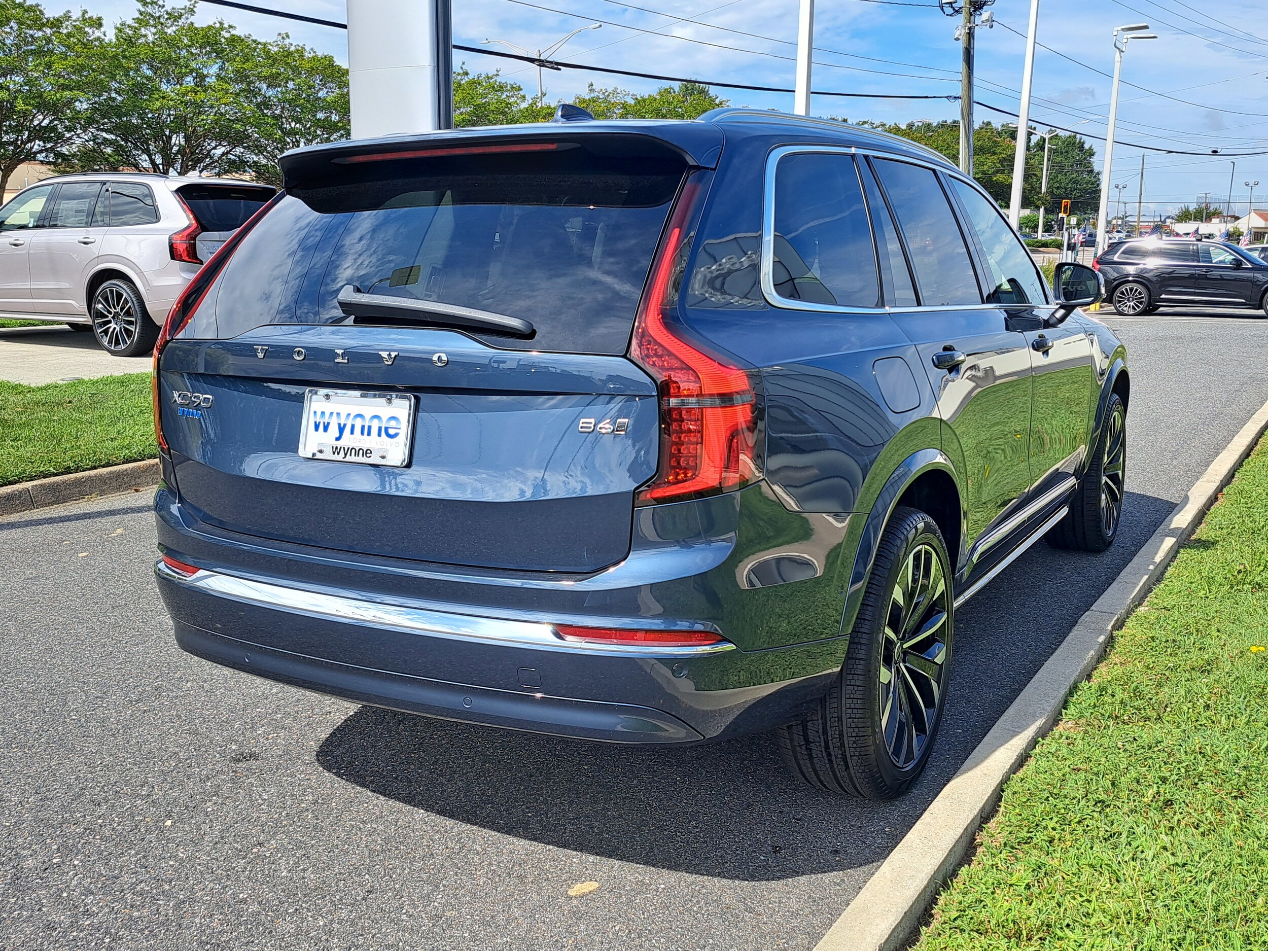 2026 Volvo XC90 photo 2
