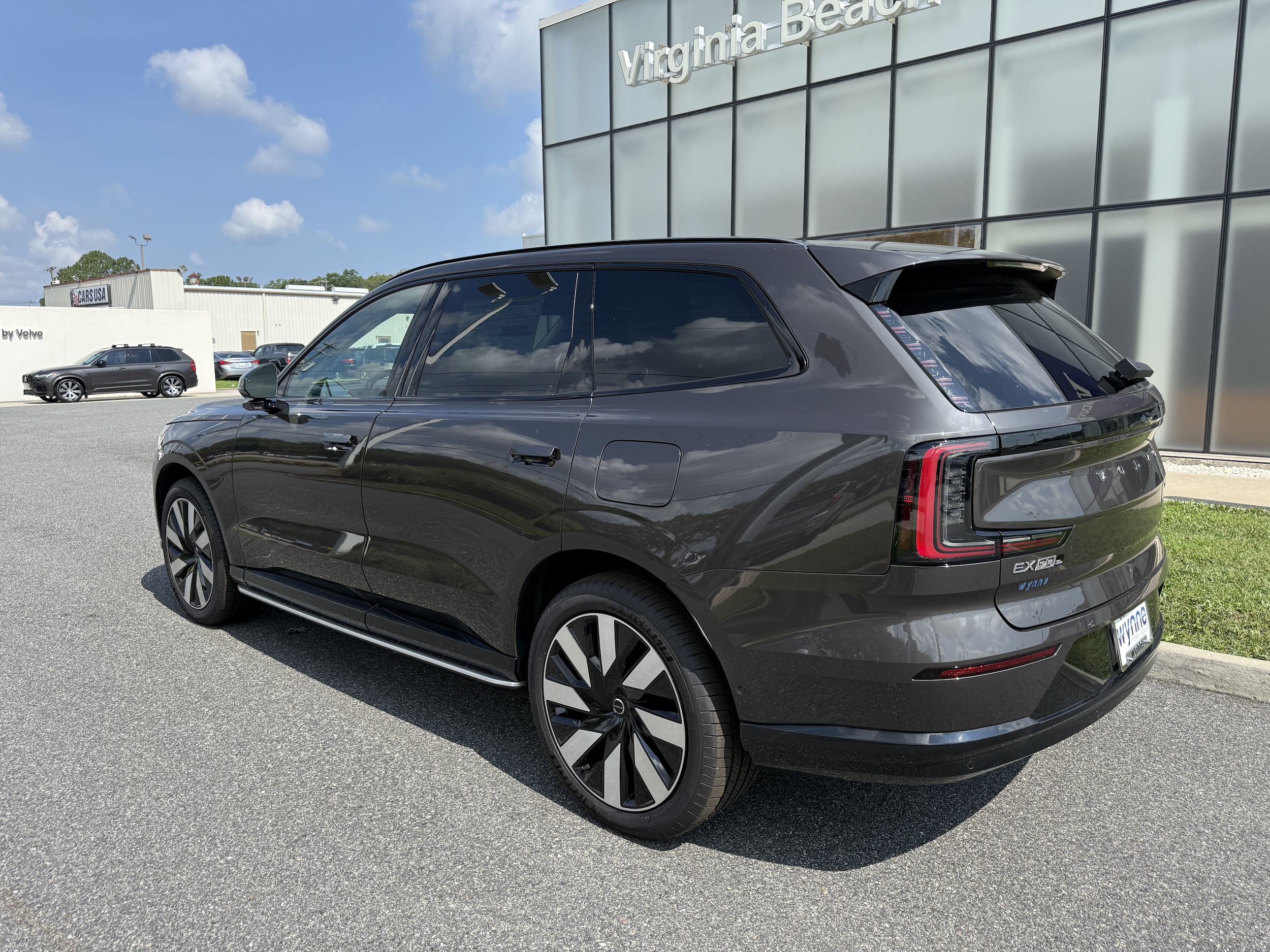 2025 Volvo EX90 Plus - Photo 6
