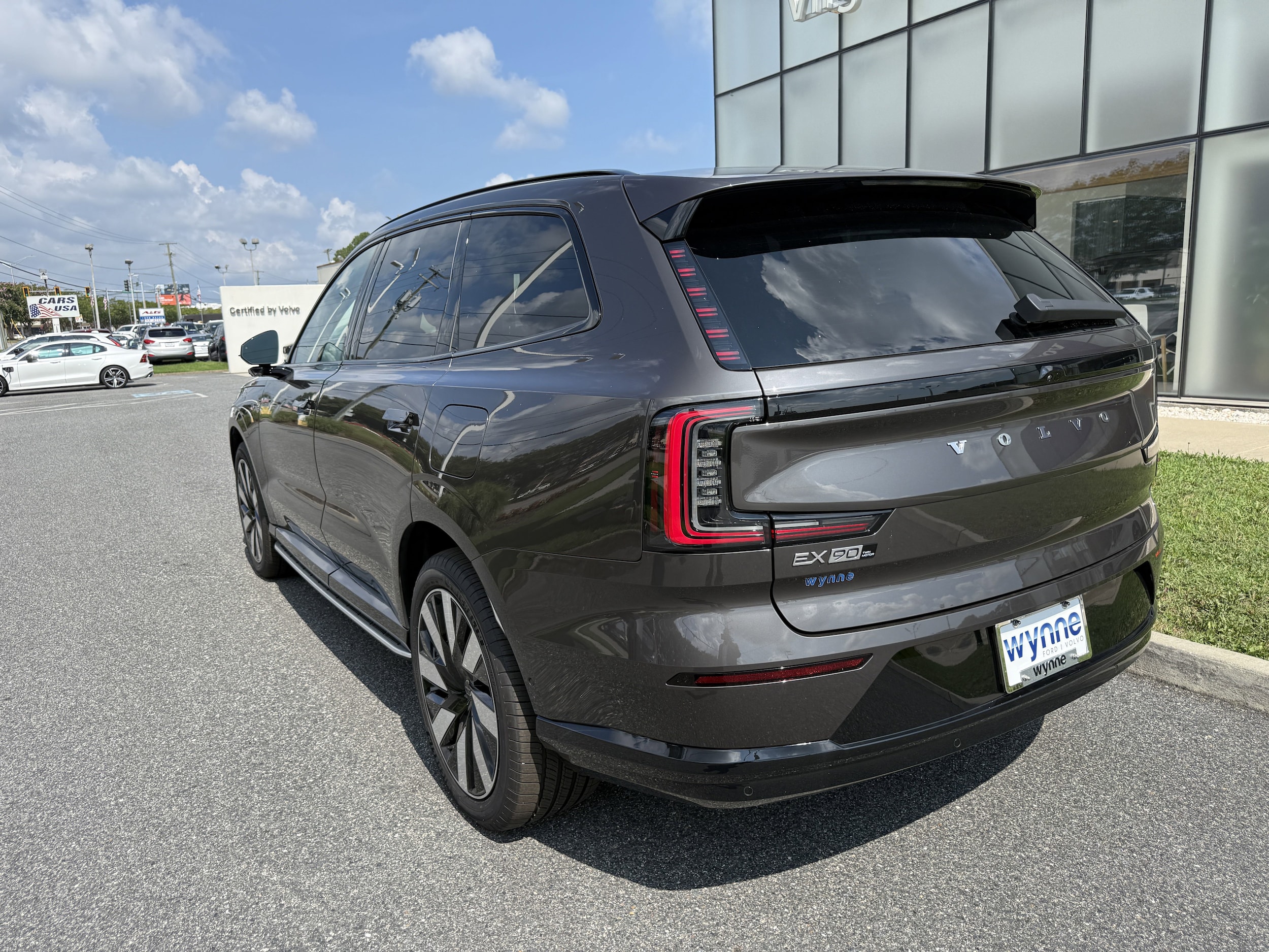 2025 Volvo EX90 Plus - Photo 7