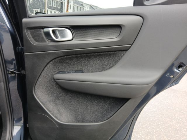 2026 Volvo XC40 Core - Photo 28