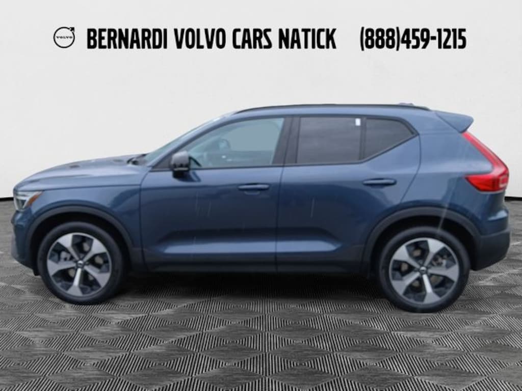 Certified 2026 Volvo XC40 B5 Core SUV