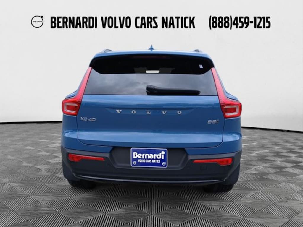 Certified 2023 Volvo XC40 B5 Plus Dark Theme SUV