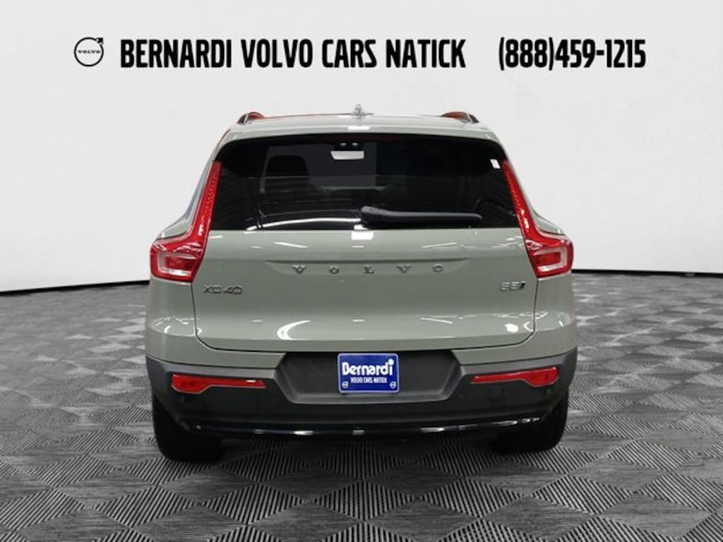 Certified 2024 Volvo XC40 B5 Plus Dark Theme SUV