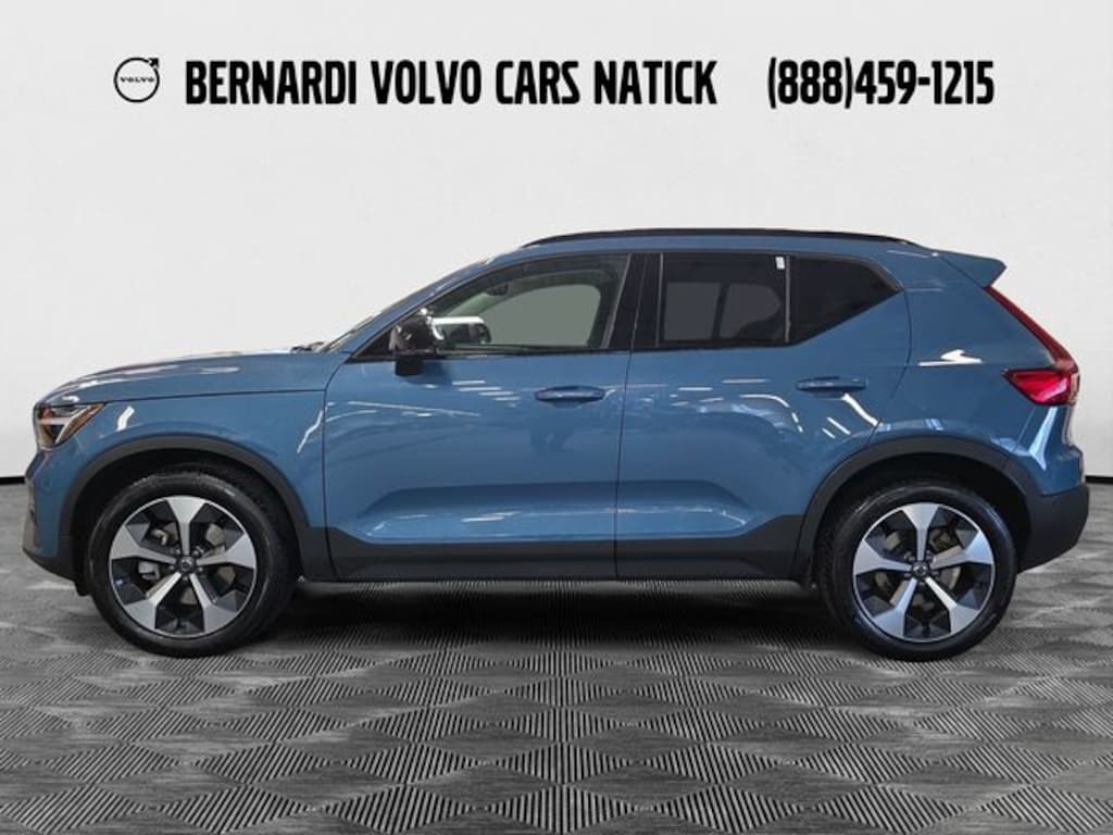 Certified 2025 Volvo XC40 B5 Plus Dark Theme SUV