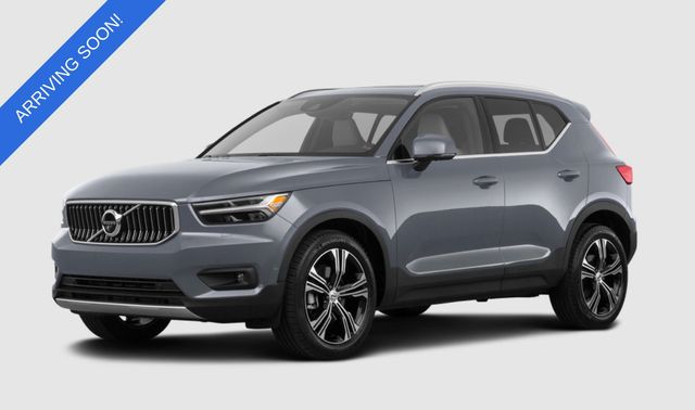 2023 Volvo XC40 B5 Plus Dark AWD's photo