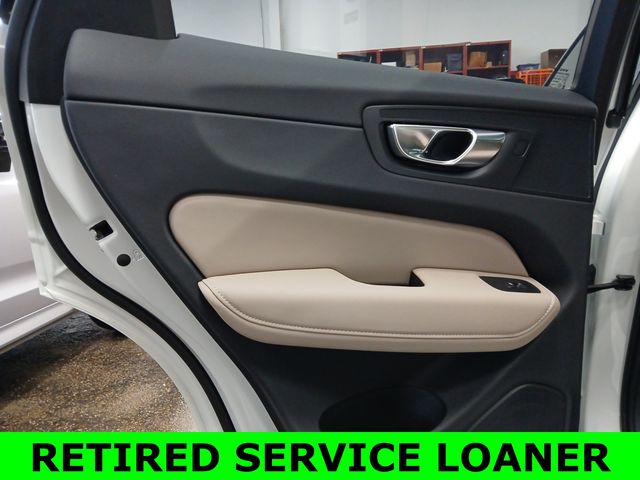 2026 Volvo XC60 Plus - Photo 26