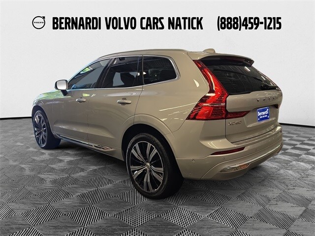 2022 Volvo XC60 Inscription photo 3