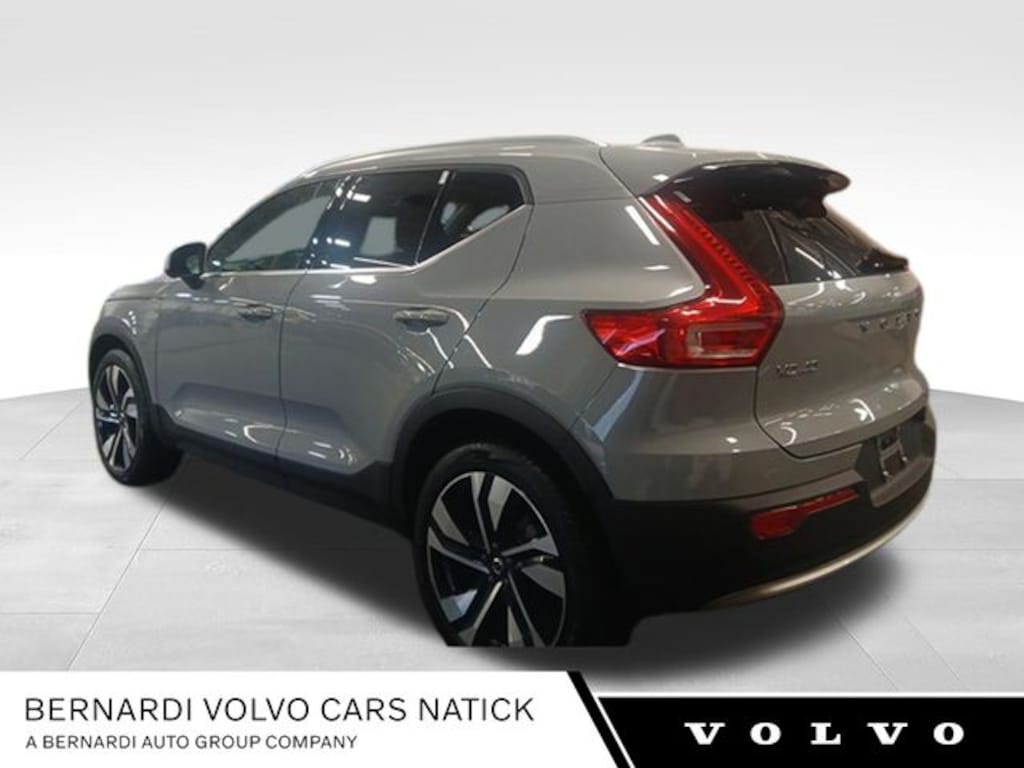 Certified 2024 Volvo XC40 B5 Plus Bright Theme SUV