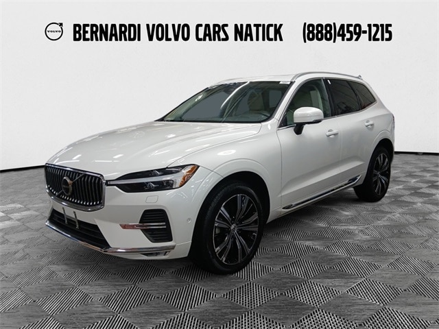 2023 Volvo XC60 Plus's photo