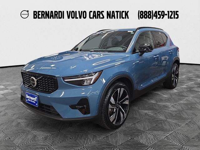 2023 Volvo XC40