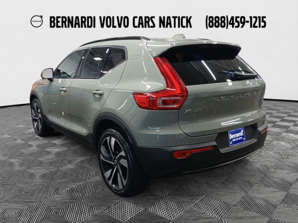 Certified 2024 Volvo XC40 B5 Plus Dark Theme SUV