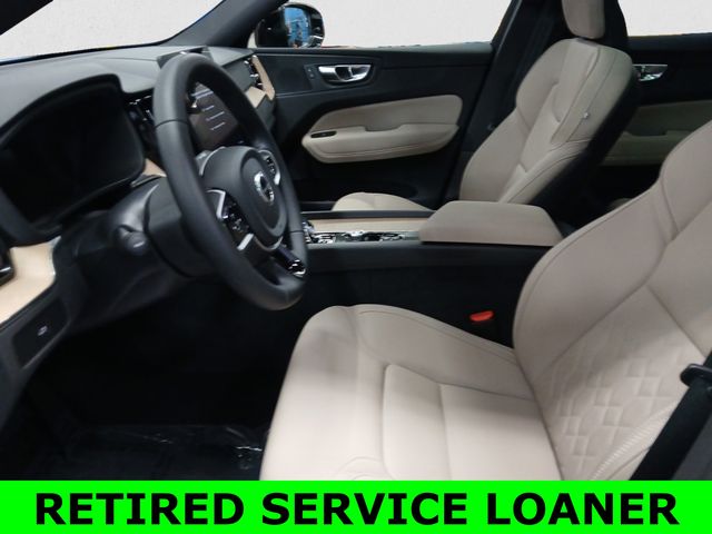 2026 Volvo XC60 Plus - Photo 9