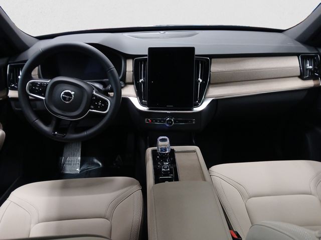 2026 Volvo XC90 Plus - Photo 13