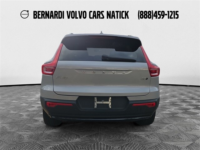 2023 Volvo XC40 Ultimate photo 4