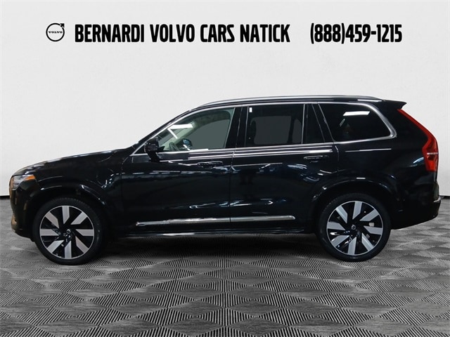 2024 Volvo XC90 Recharge T8 Plus photo 2