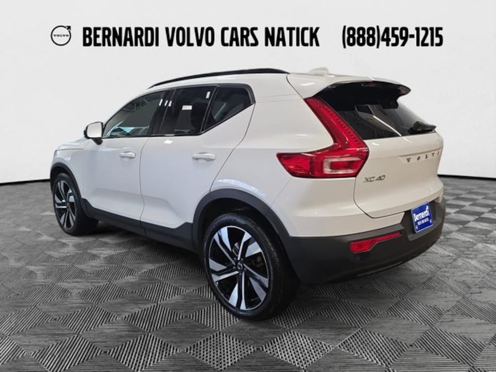 Certified 2024 Volvo XC40 B5 Plus Dark Theme SUV