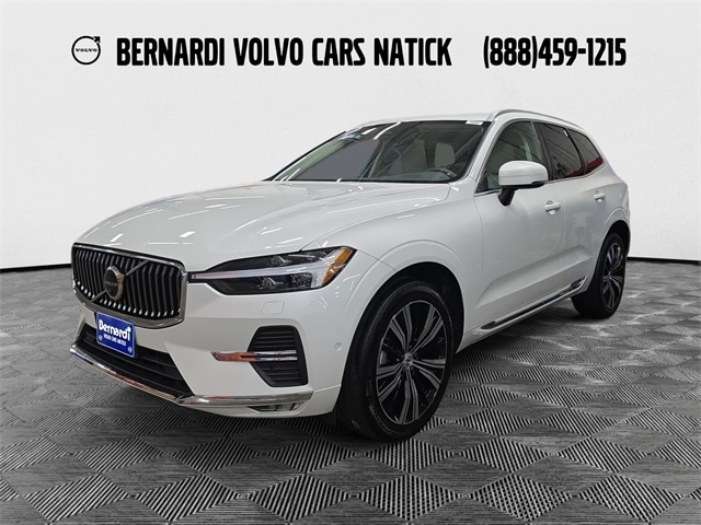 2023 Volvo XC60 Plus's photo