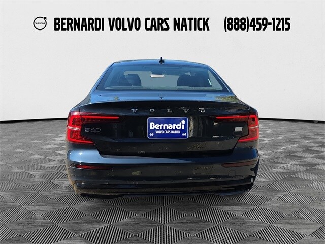 2023 Volvo S60 Recharge T8 Plus photo 4