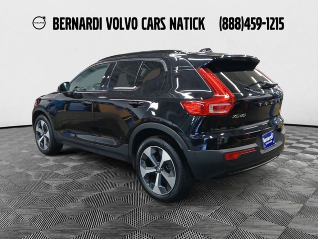 Certified 2025 Volvo XC40 B5 Plus Dark Theme SUV
