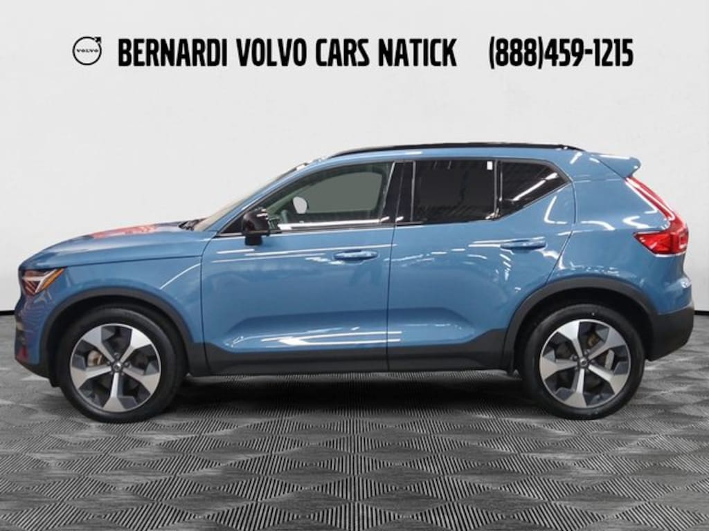 Certified 2024 Volvo XC40 B5 Core SUV