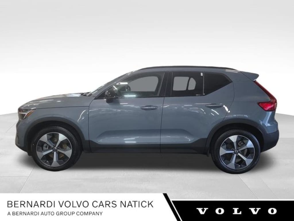 Certified 2023 Volvo XC40 B5 Plus Dark Theme SUV