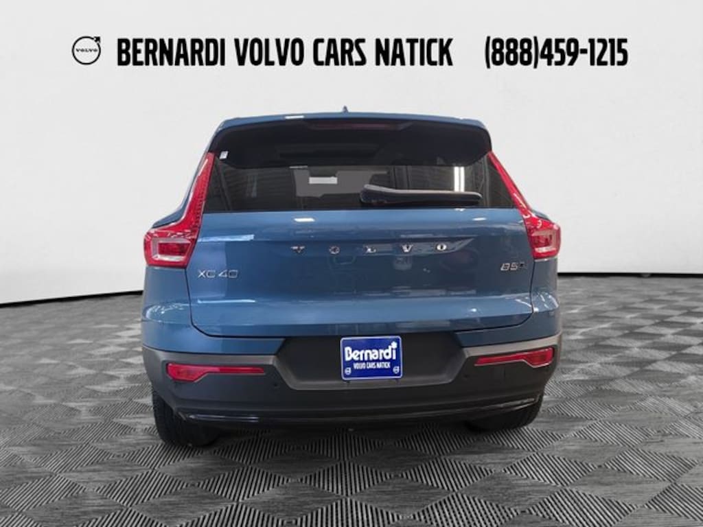 Certified 2025 Volvo XC40 B5 Plus Dark Theme SUV