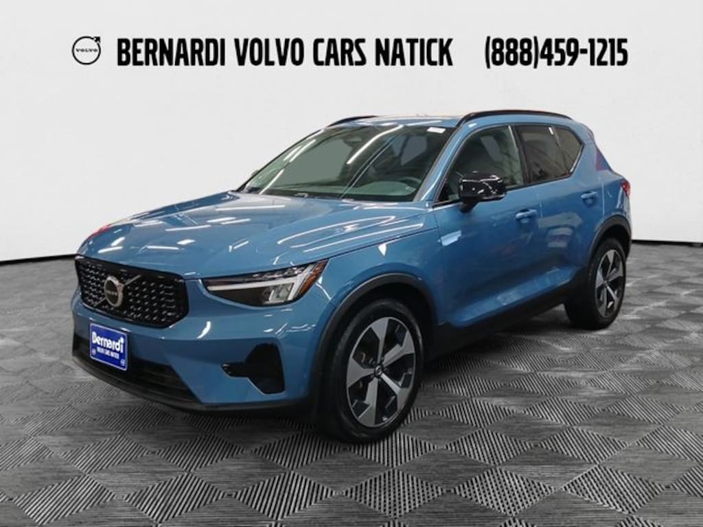 Certified 2024 Volvo XC40 B5 Core SUV