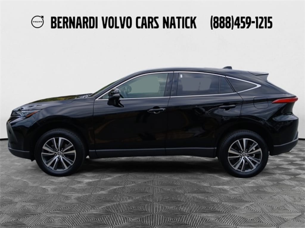 Used 2022 Toyota Venza LE SUV