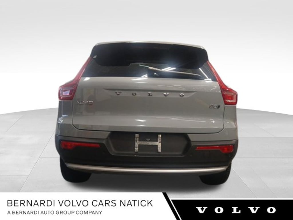 Certified 2024 Volvo XC40 B5 Plus Bright Theme SUV