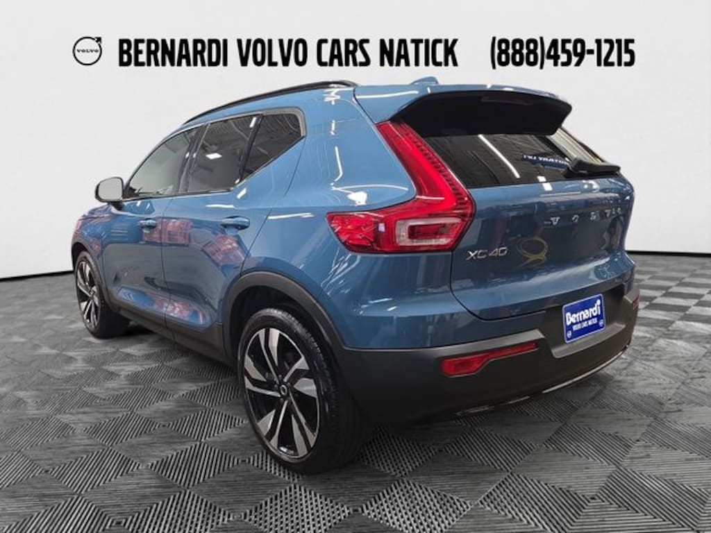 Certified 2023 Volvo XC40 B5 Plus Dark Theme SUV