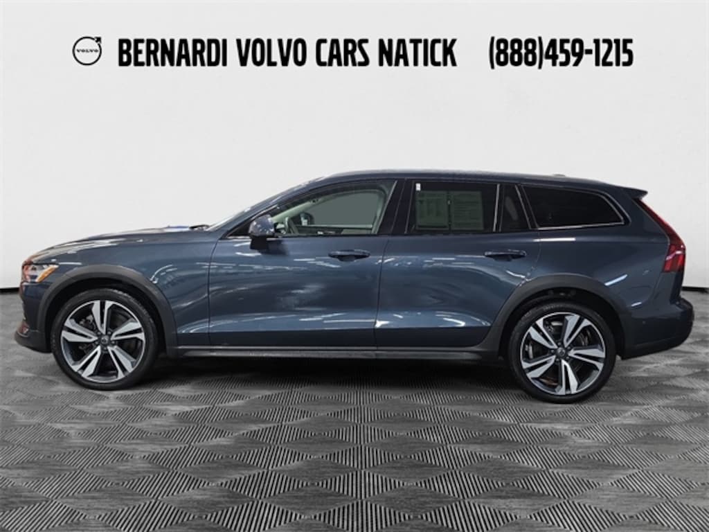 Used 2023 Volvo V60 Cross Country B5 Plus Wagon
