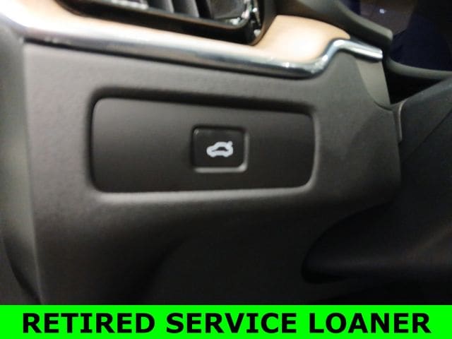 2026 Volvo XC60 Plus - Photo 31